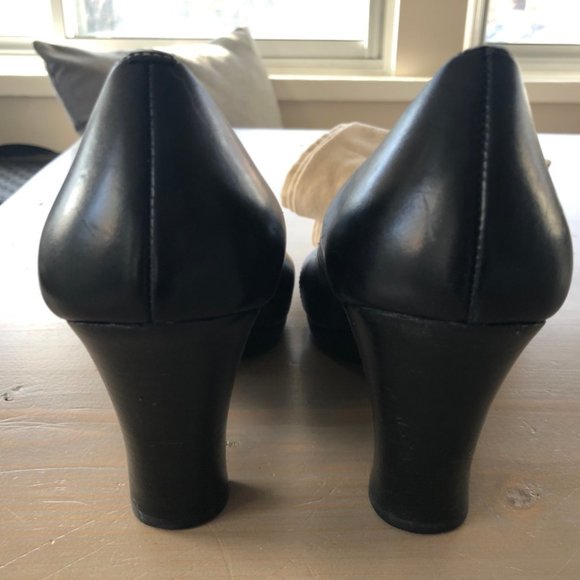 Circa Joan & David Black Leather Peep Toe Wedge - Picture 4 of 5